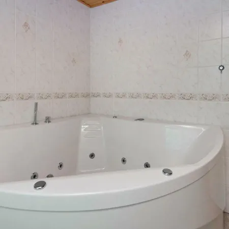 Graceful Holiday In With Whirlpool * Glesborg